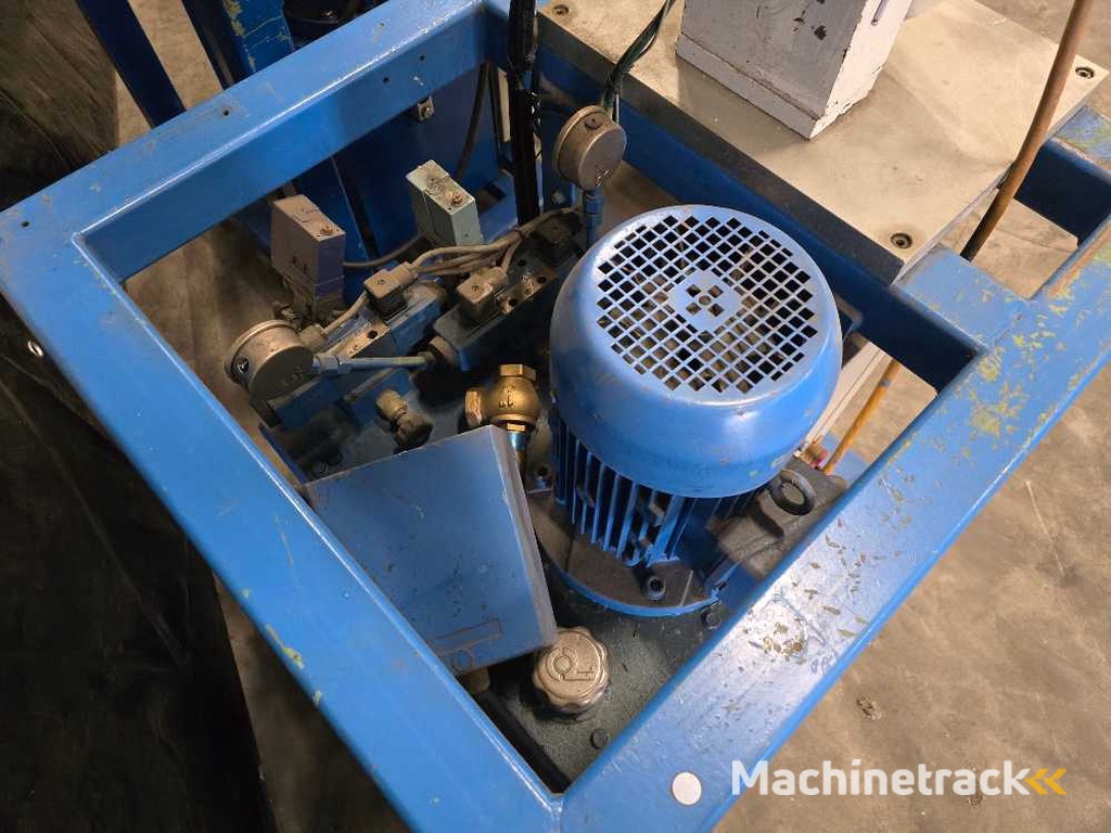 MG Tech - Overige plaatbewerkingsmachines (2x)