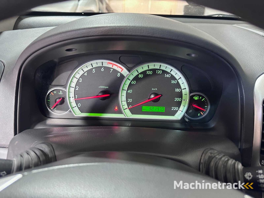 Chevrolet - Captiva - 2.4i Style - 74-TJ-SX