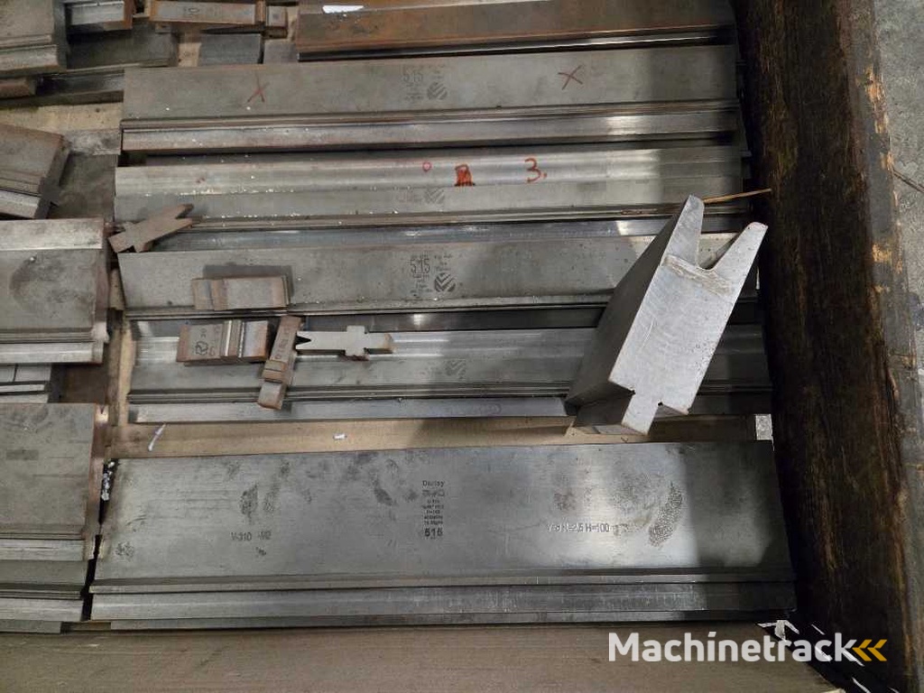 Press brake - Various parts, tools and accessories