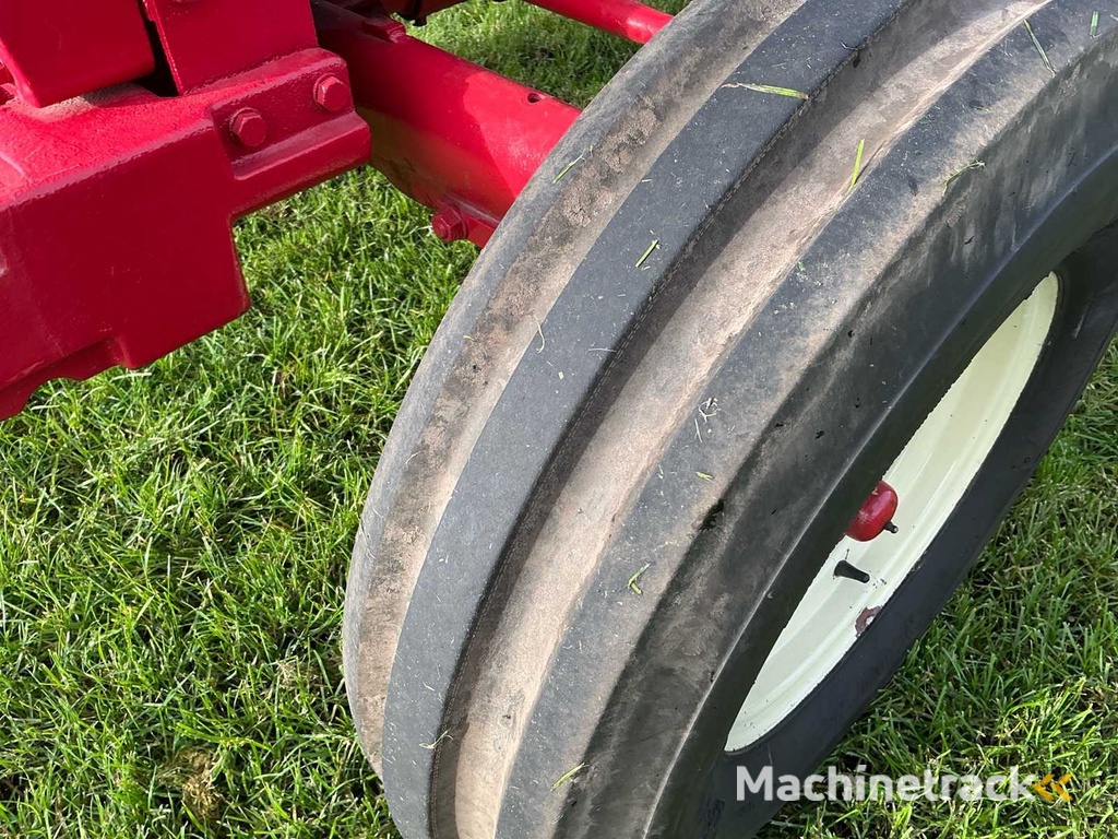 International 644 Oldtimer tractor