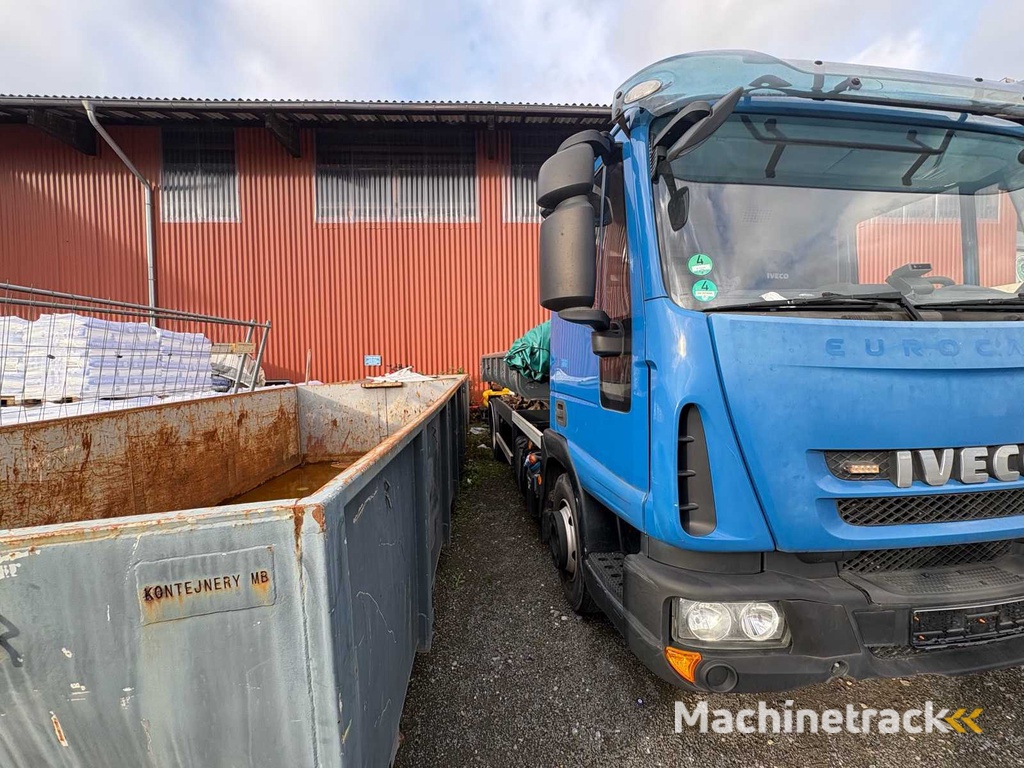 IVECO Cargo haakarm uit 2015 – incl. 3 containers