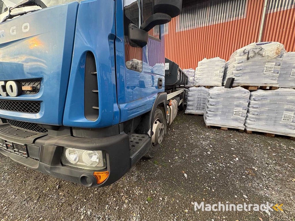 IVECO Cargo haakarm uit 2015 – incl. 3 containers