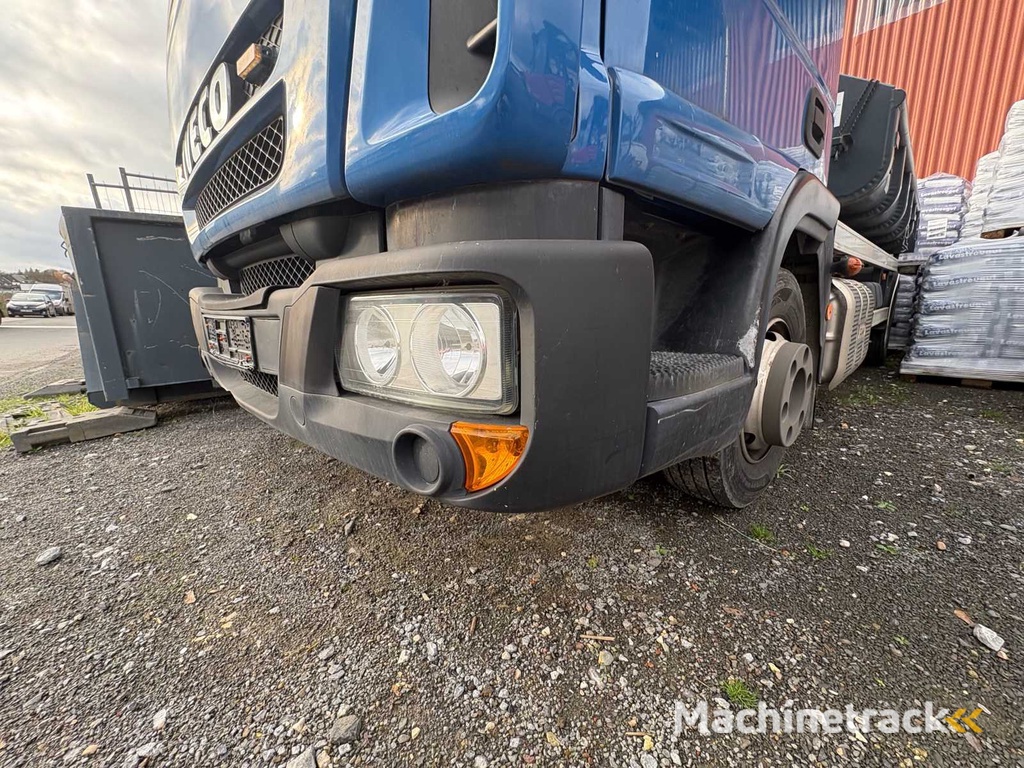 IVECO Cargo haakarm uit 2015 – incl. 3 containers