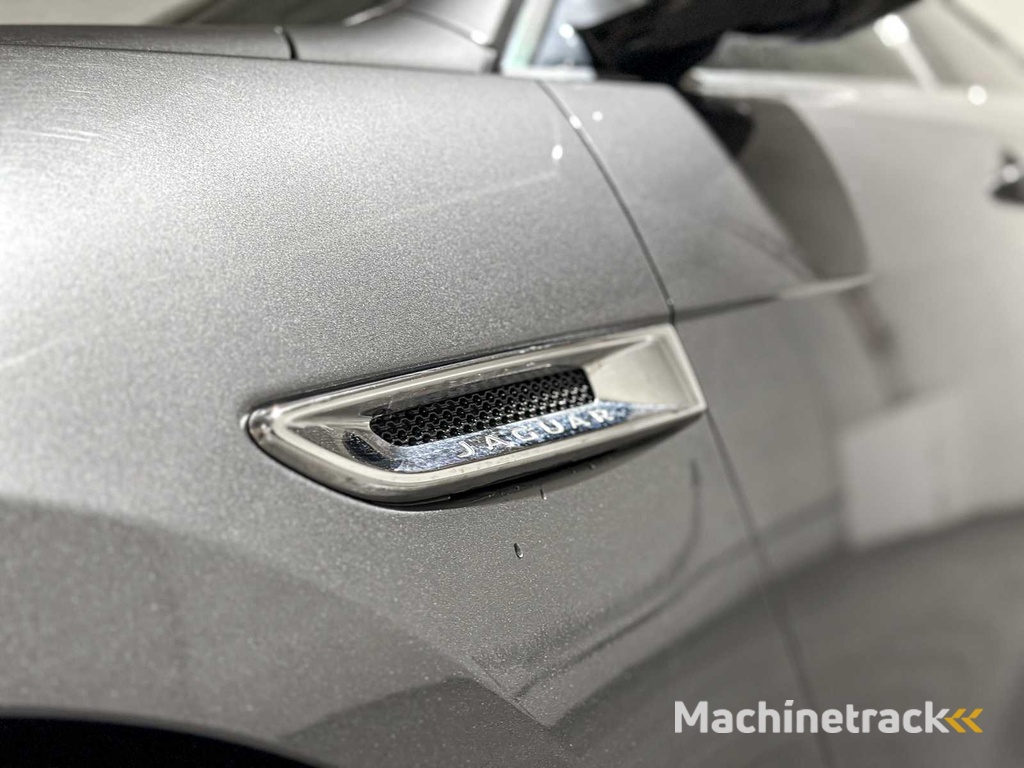 Jaguar F-PACE 2.0 Portfolio AWD 20d 179PS 2017, NL-229-D