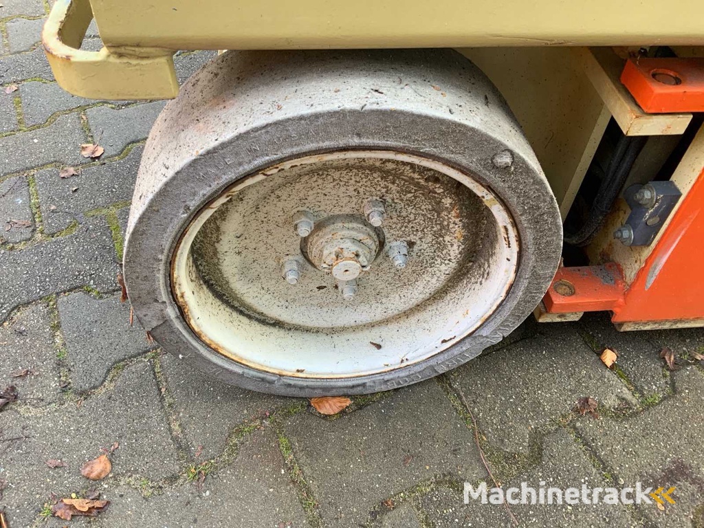 2001 JLG 3246-E2 Schaarhoogwerker