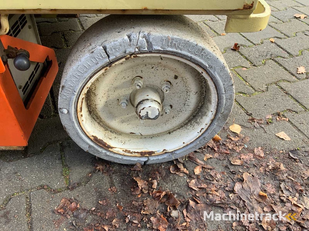 2001 JLG 3246-E2 Schaarhoogwerker