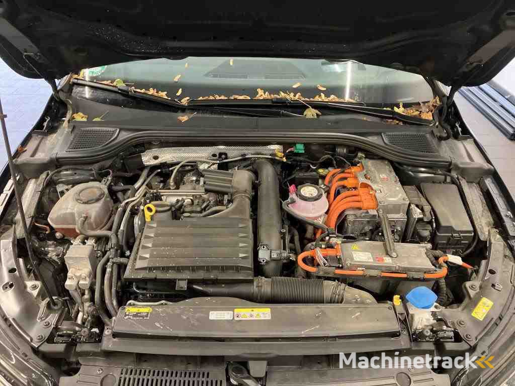 Volkswagen Golf 1.4 eHybrid 204HP Automatik 2022