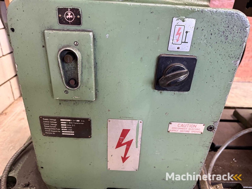 Hindustan - 1977 - RM 61 - Radiaalboormachine