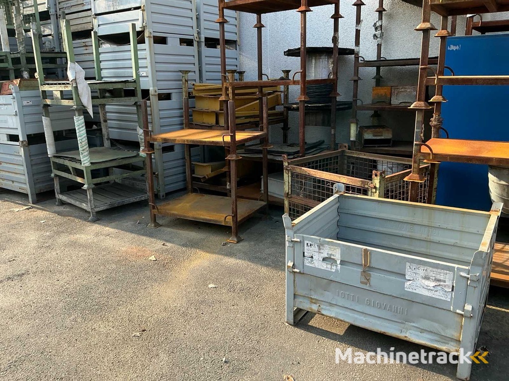 Stapelbare open en gesloten kratten (165x)