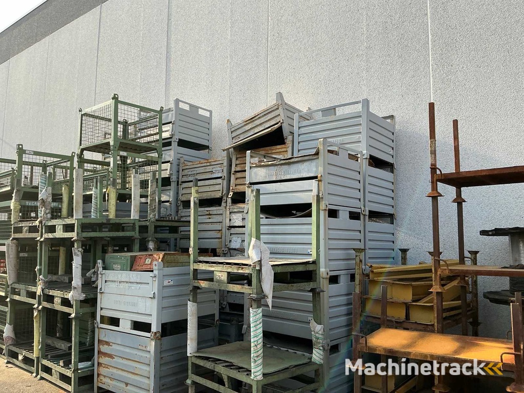 Stapelbare open en gesloten kratten (165x)