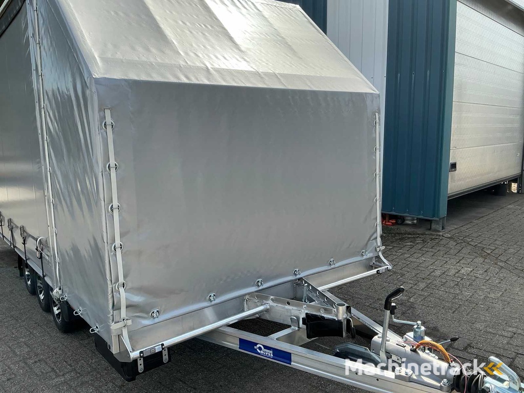Blyss Silverstone light Trailer