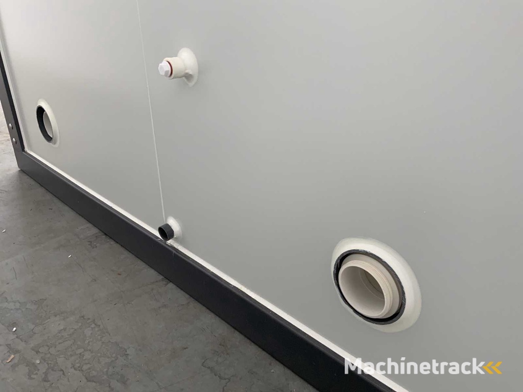 RTE - 2025 - Sanitäreinheit mit Doppeltoilette