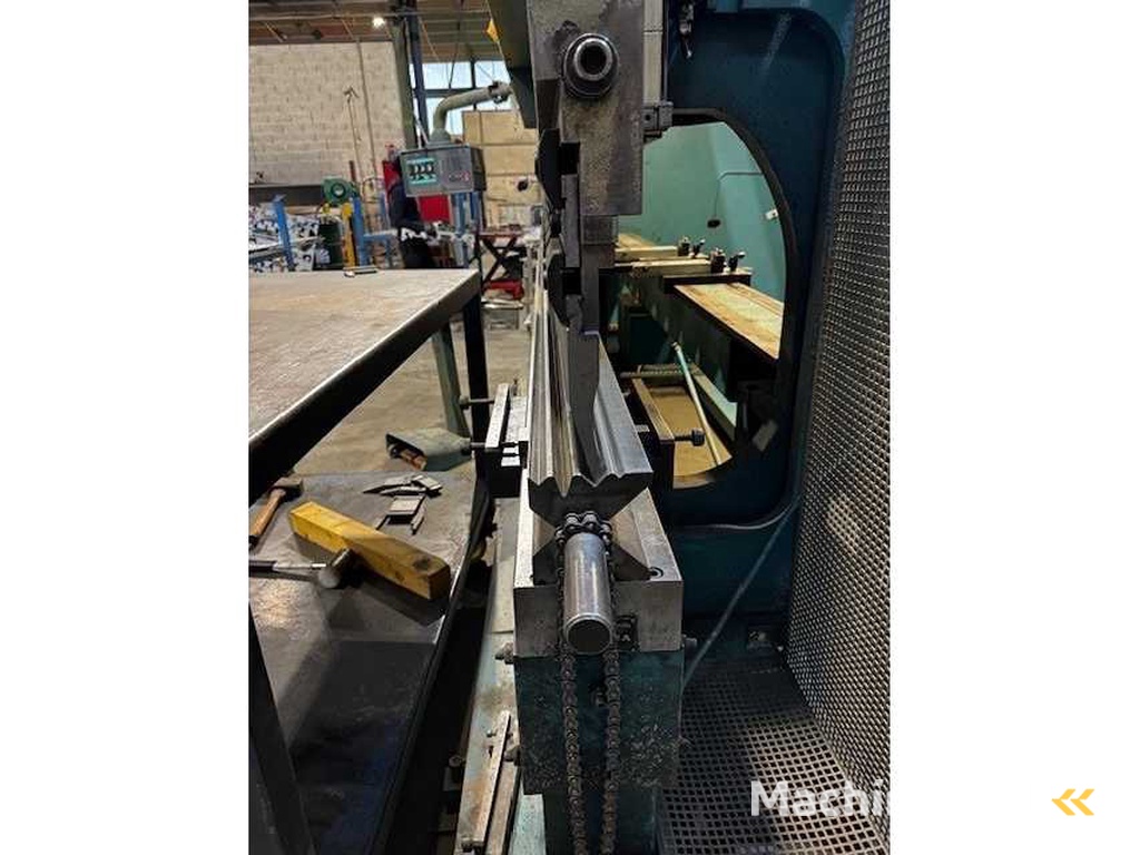 ADIRA QIH 17540CB Hydraulische kantbank