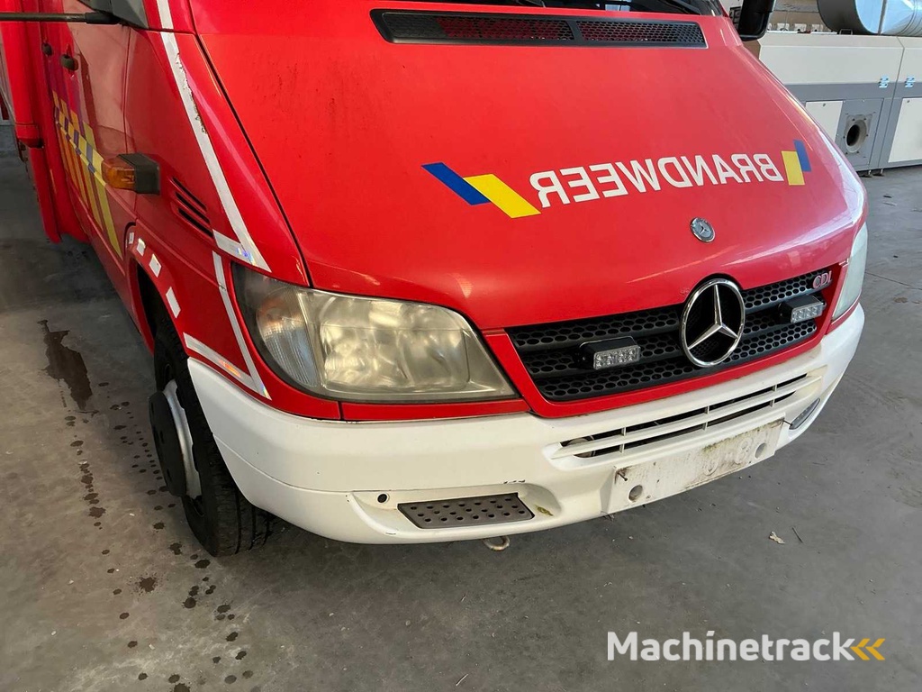 2003 Mercedes-Benz 416 CDI-E