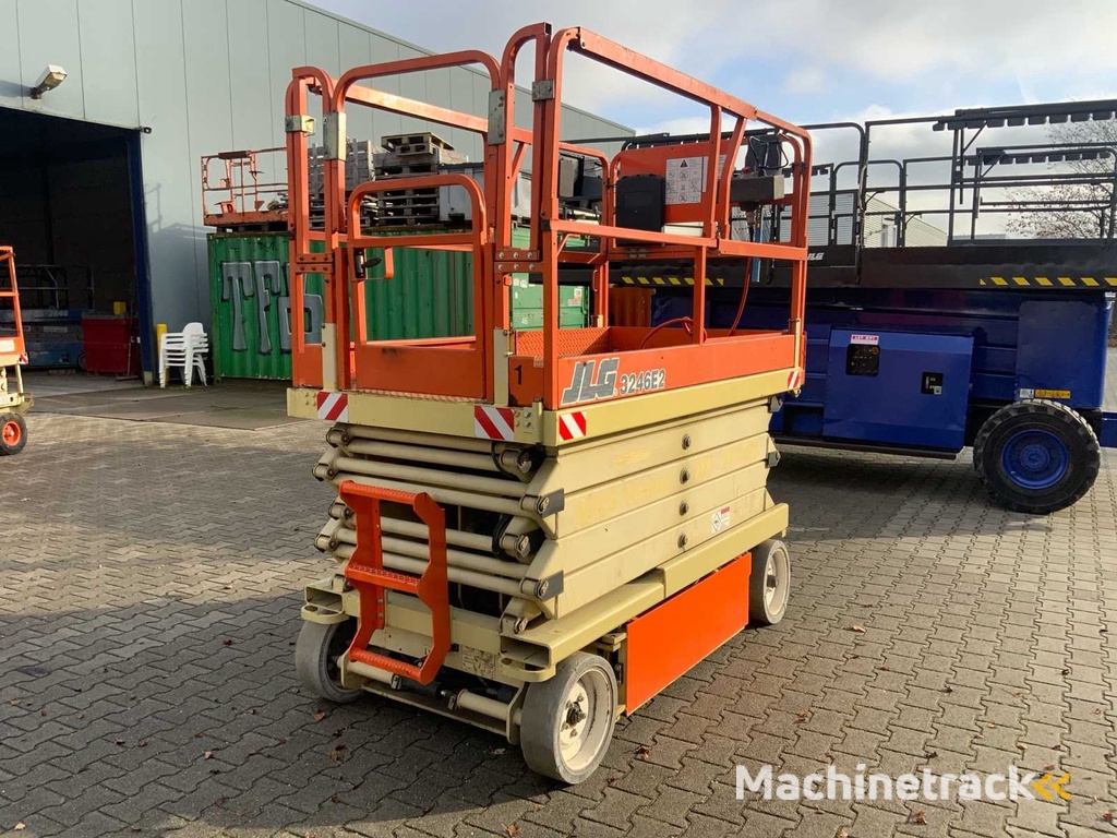 2001 JLG 3246-E2 Schaarhoogwerker
