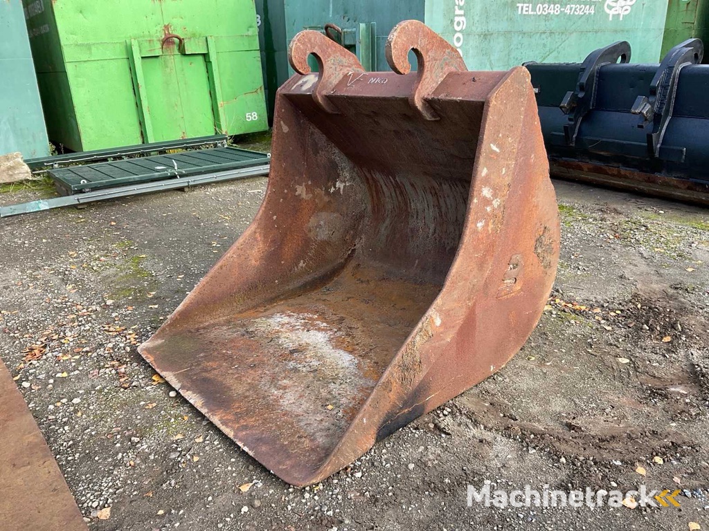 Beco Excavator Bucket CW30