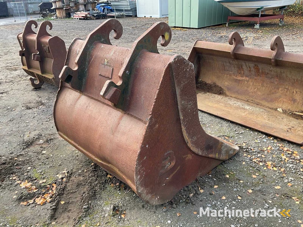 Beco Excavator Bucket CW30