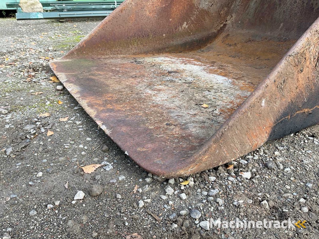 Beco Excavator Bucket CW30