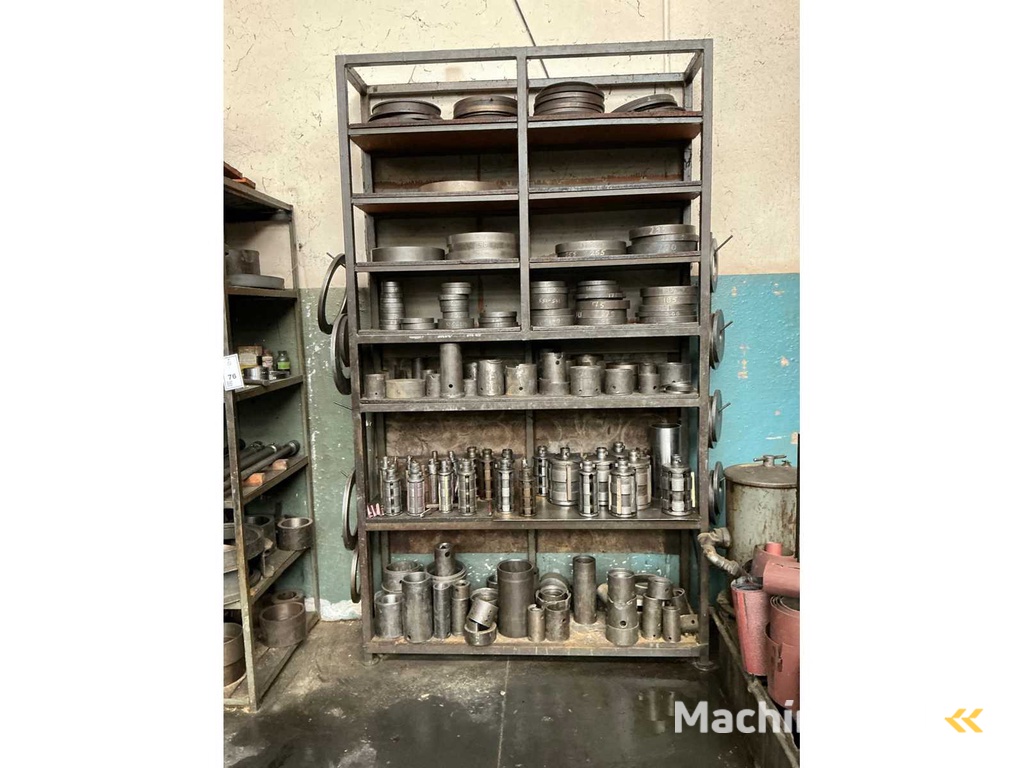 Tools for vertical indoor sanders