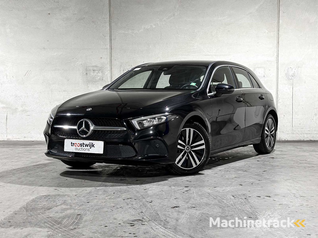 Mercedes-Benz A250e Luxury Line 160hp 2022, R-122-NX
