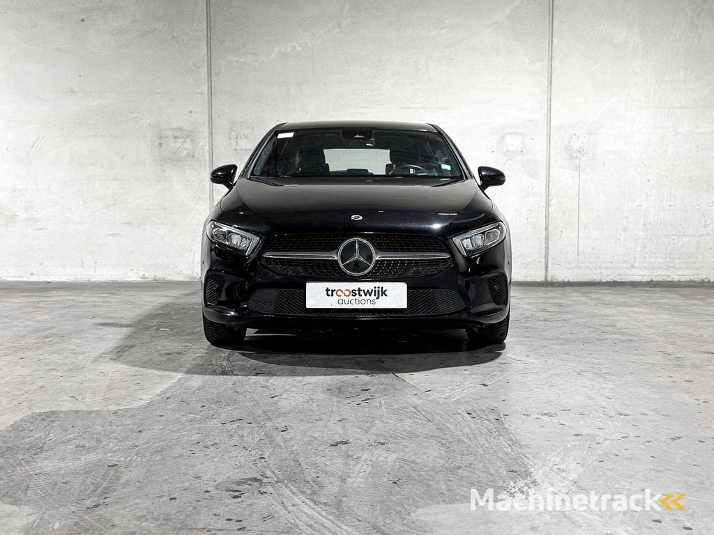 Mercedes-Benz A250e Luxury Line 160hp 2022, R-122-NX