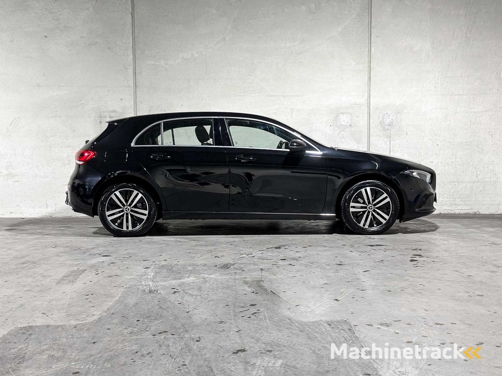 Mercedes-Benz A250e Luxury Line 160hp 2022, R-122-NX