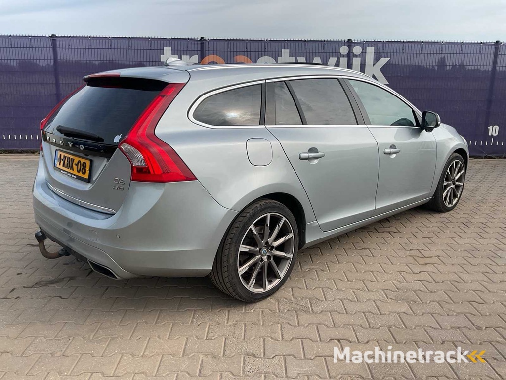 2013 - Volvo - V60 - 2.4 D6 AWD Pl.i.Pu.L - PKW