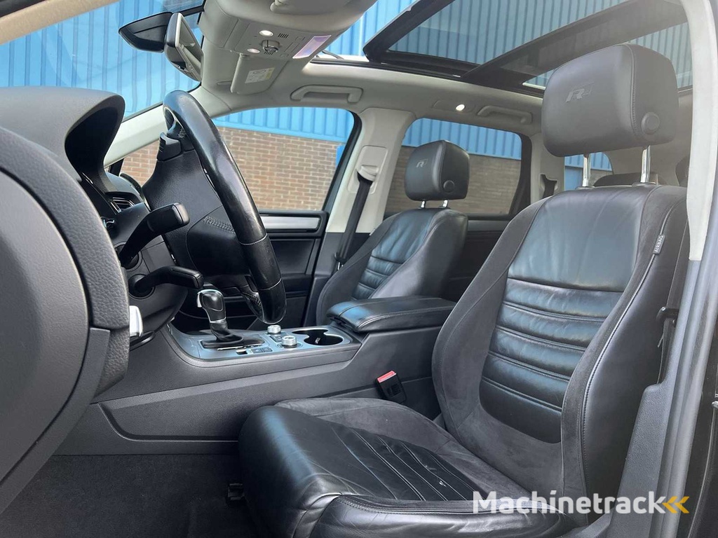 Volkswagen Touareg 3.0 TDI R-Linie | SJ-692-N