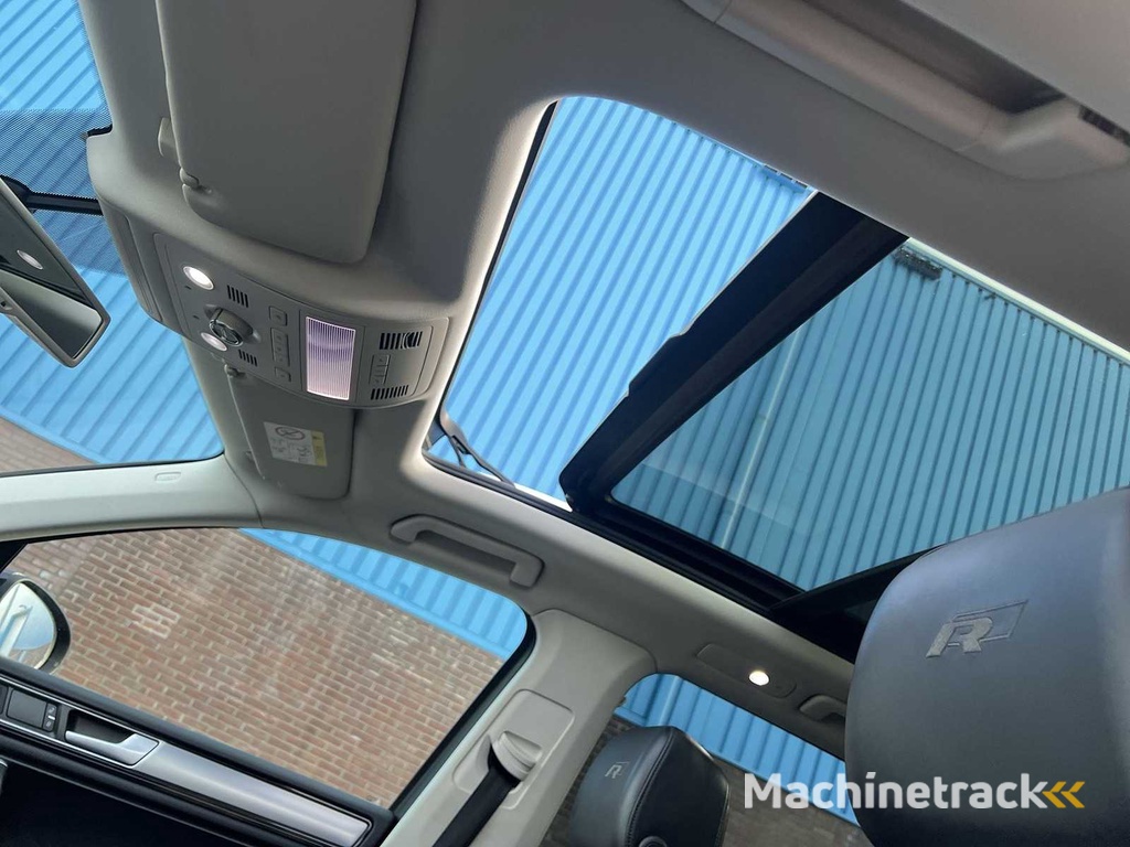 Volkswagen Touareg 3.0 TDI R-Linie | SJ-692-N