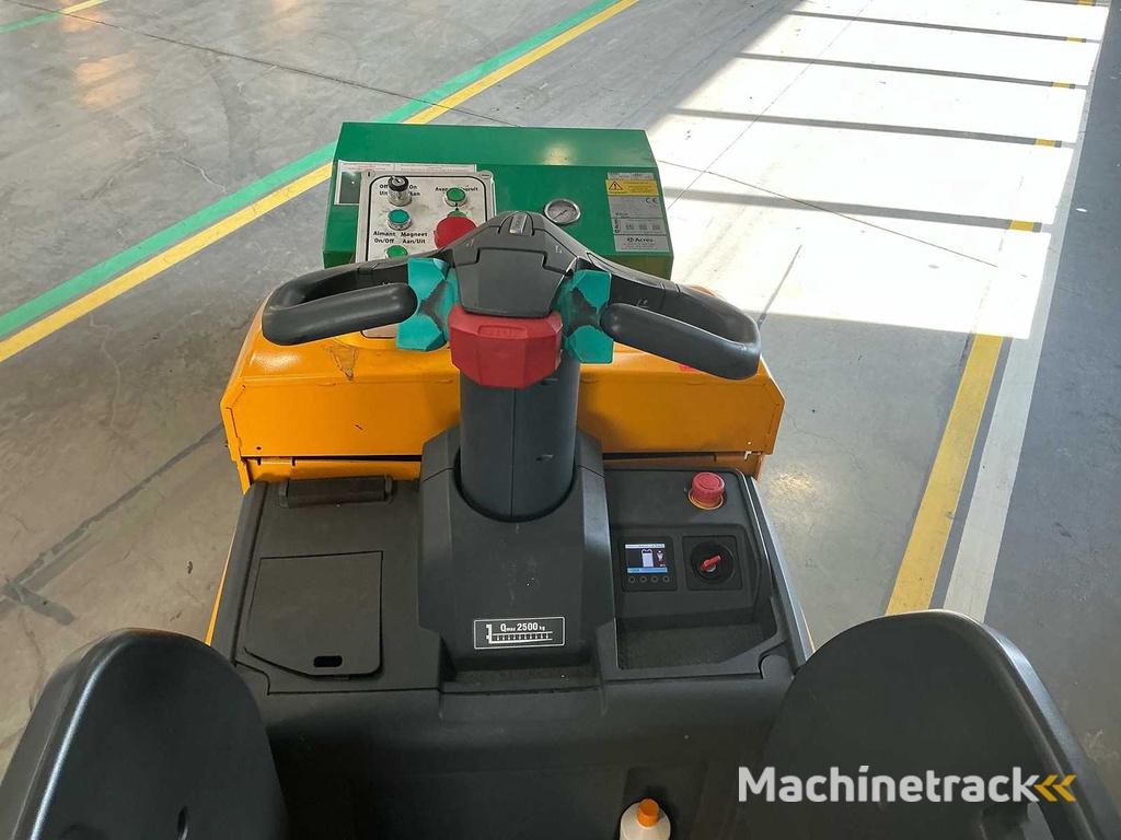 Jungheinrich - ERE225-TP - Battery changer - 2018