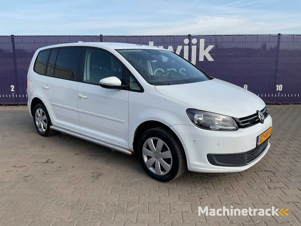 2015 - Volkswagen - Touran - 2.0 TDI Comfl. BlueM - Auto