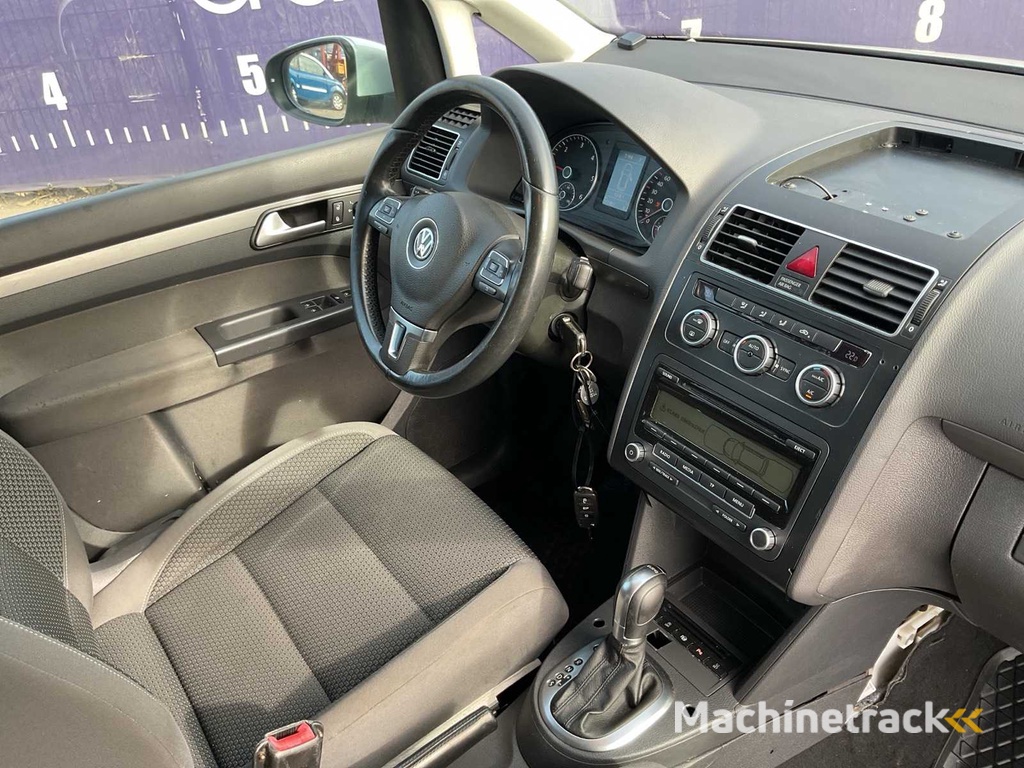 2015 - Volkswagen - Touran - 2.0 TDI Comfl. BlueM - Auto