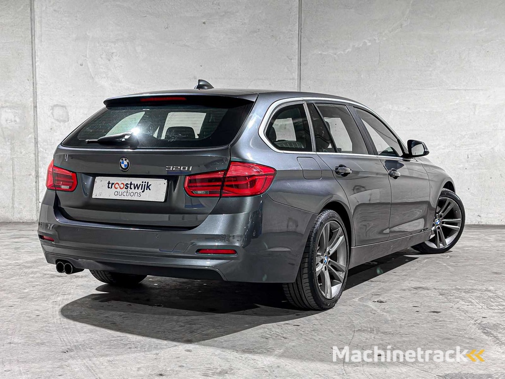 BMW 320i Automatik Centennial High Executive 184PS 2016 3er Touring, JR-371-D