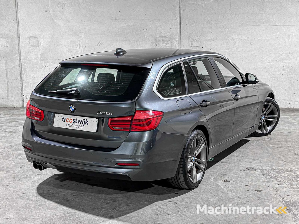 BMW 320i Automatik Centennial High Executive 184PS 2016 3er Touring, JR-371-D