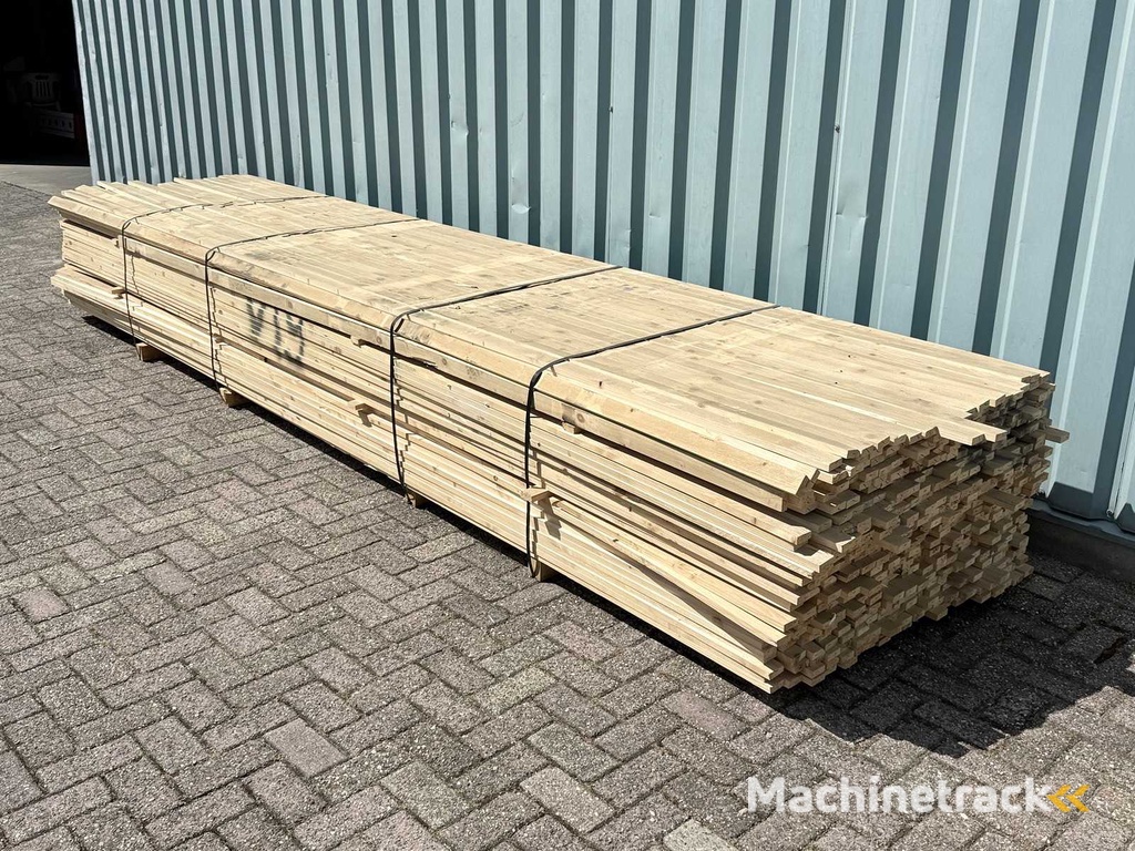 Vol pakket vuren houten latten