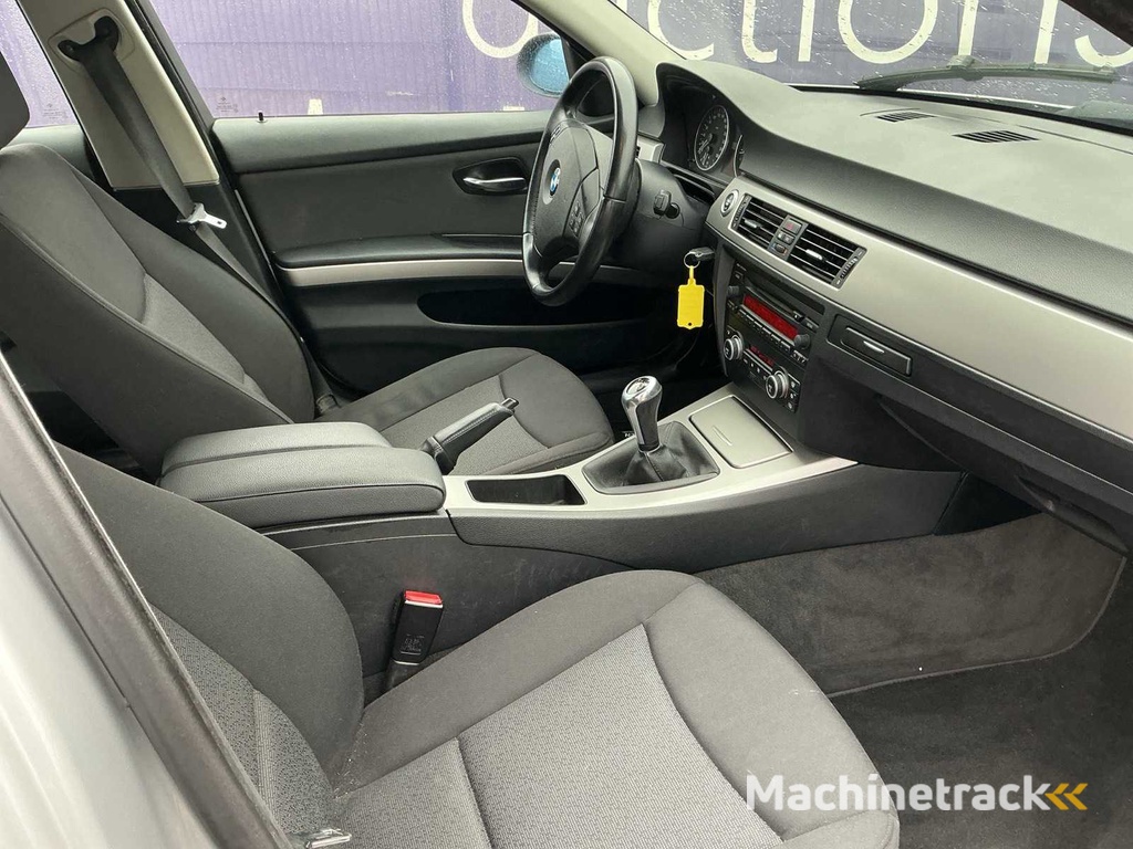2006 - BMW - 3er Touring - 320i High Executive - PKW