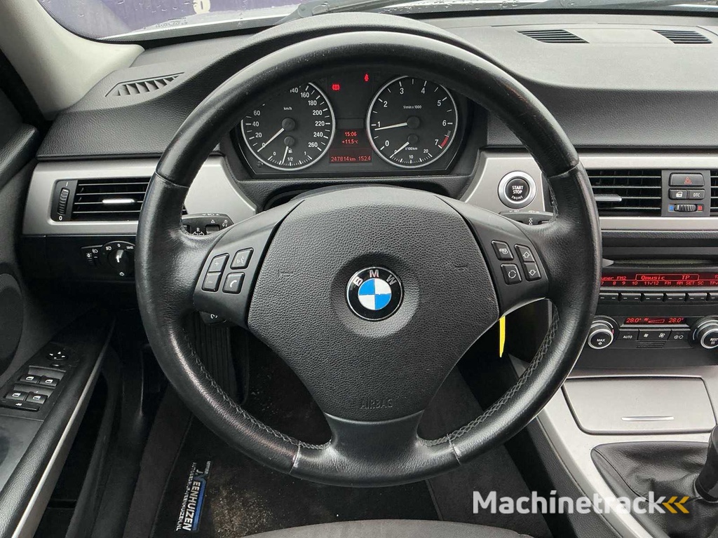 2006 - BMW - 3er Touring - 320i High Executive - PKW