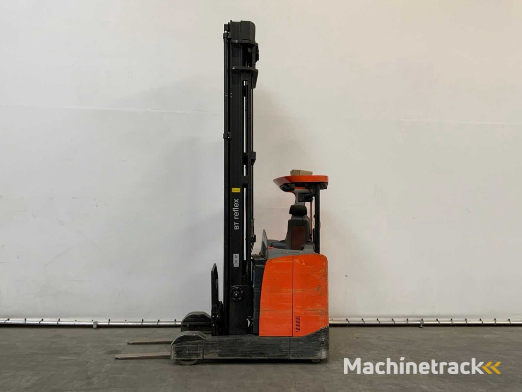 2010 BT RRE200E Reach truck