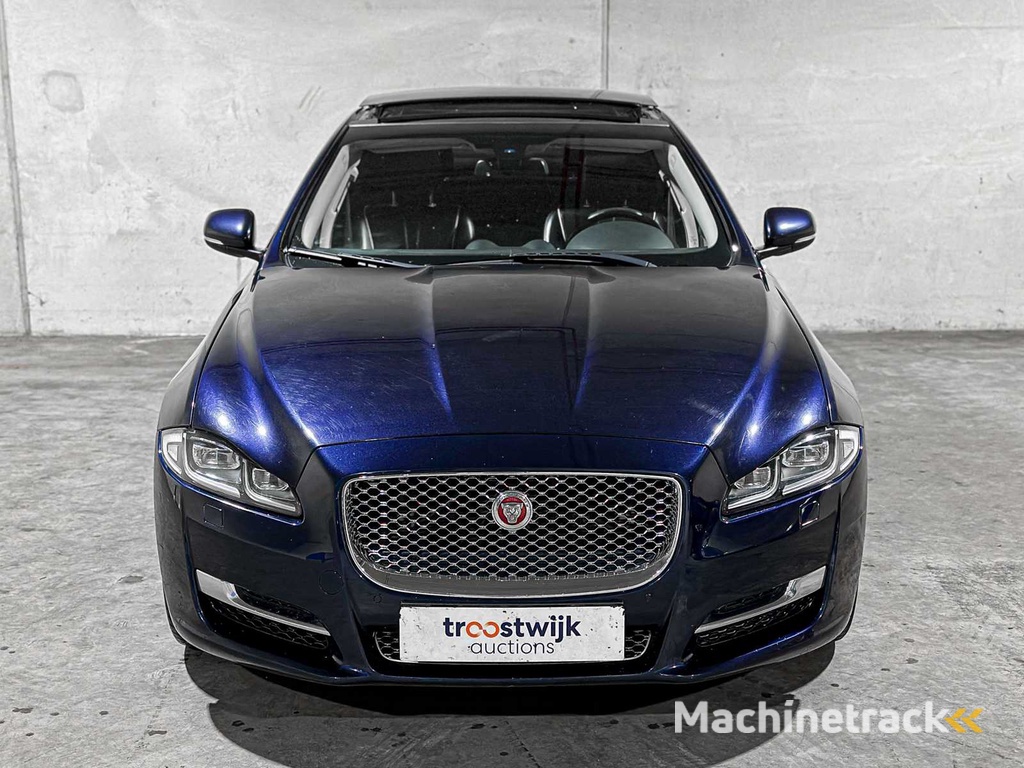 Jaguar XJ 3.0 D Premium Luxury 300pk 2016, RV-612-X