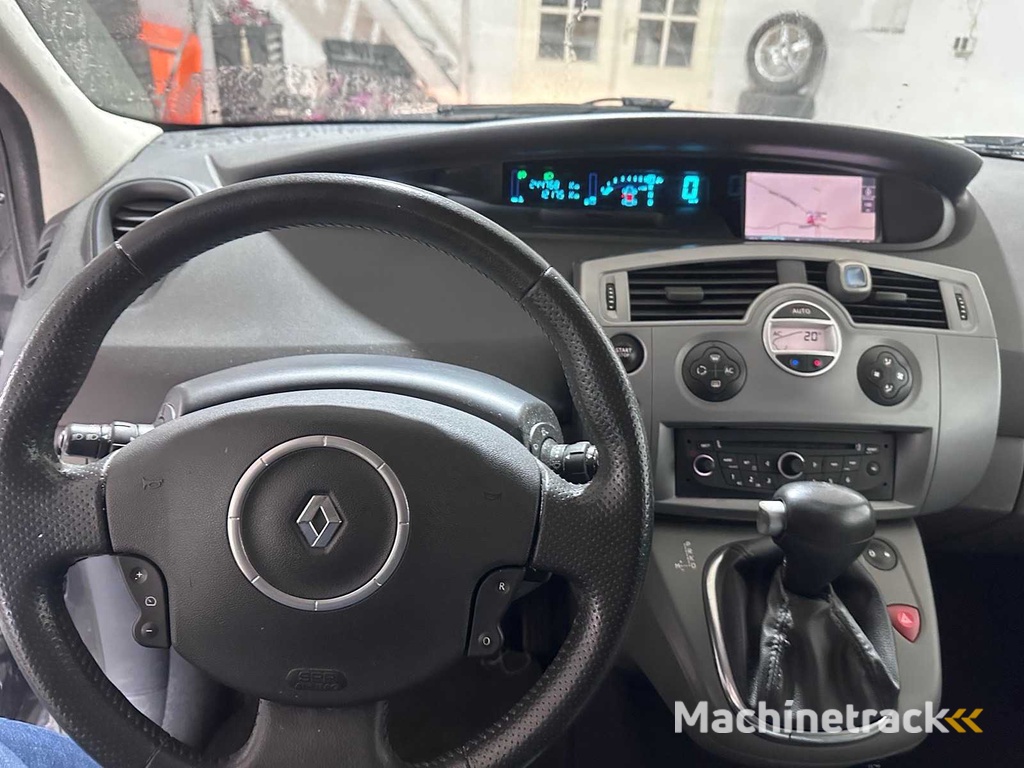 Renault - Scénic - 1.6-16V Business L.  AUTOMATIK - 72-ZR-SX