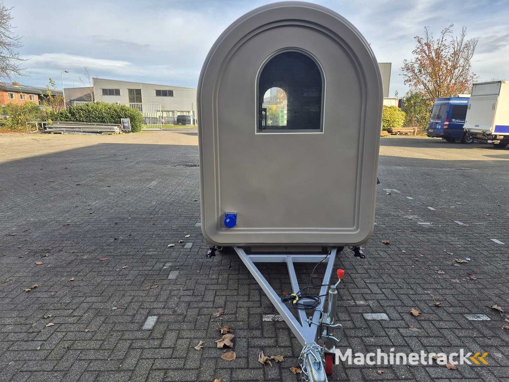 Food truck brown - 2025