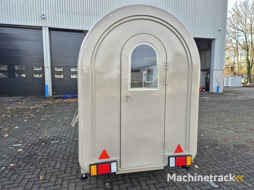 Food truck brown - 2025