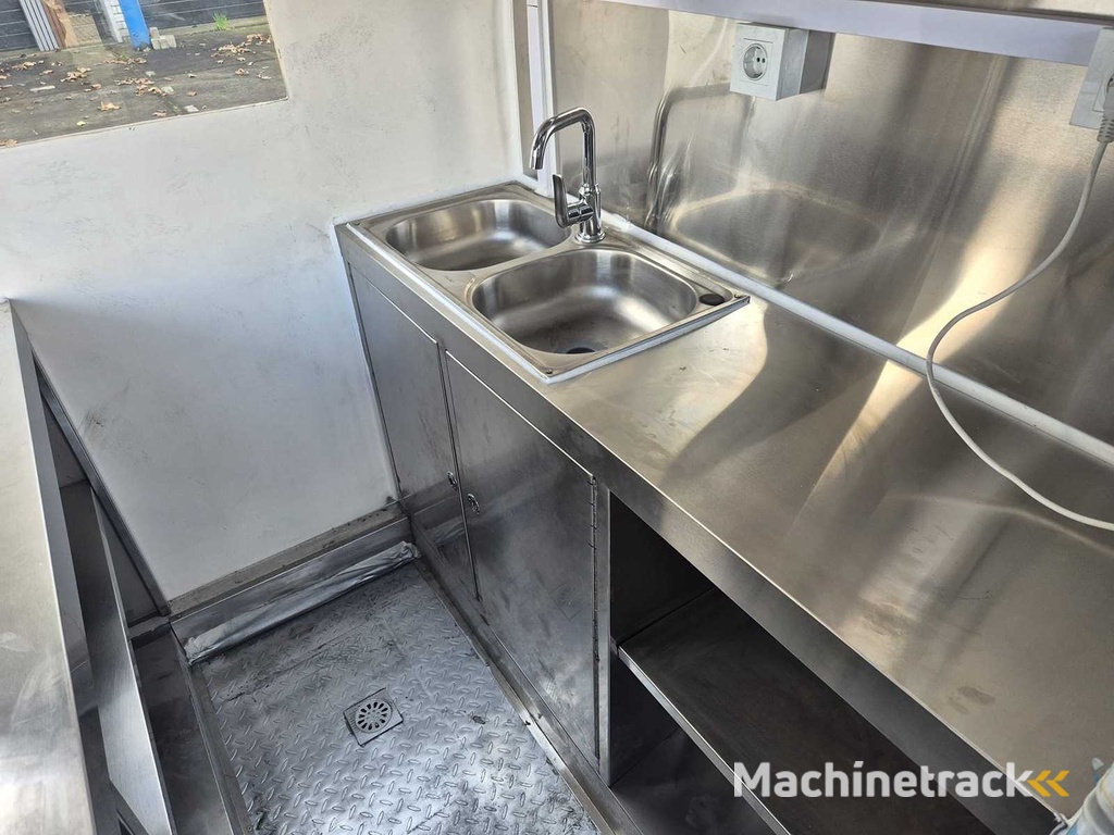 Food truck brown - 2025