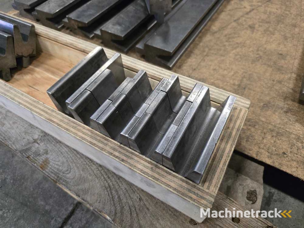 Wila - V24 30 degrees - Various parts, tools and accessories