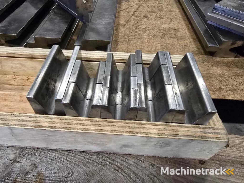 Wila - V24 30 degrees - Various parts, tools and accessories