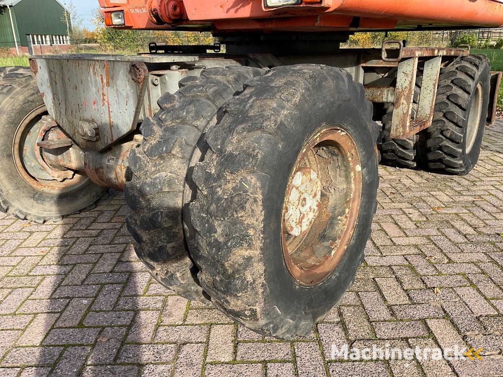 1996 Atlas 1404 Banden graafmachine