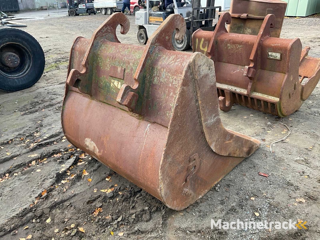 Beco Excavator Bucket CW30