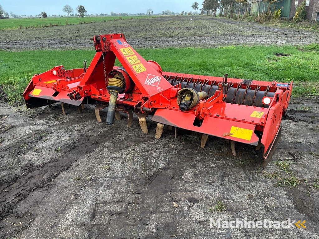 2004 Kuhn HRB302D Power harrow