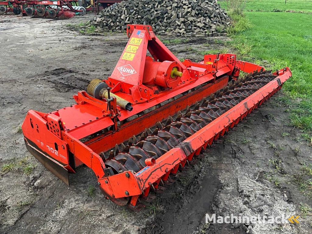 2004 Kuhn HRB302D Power harrow