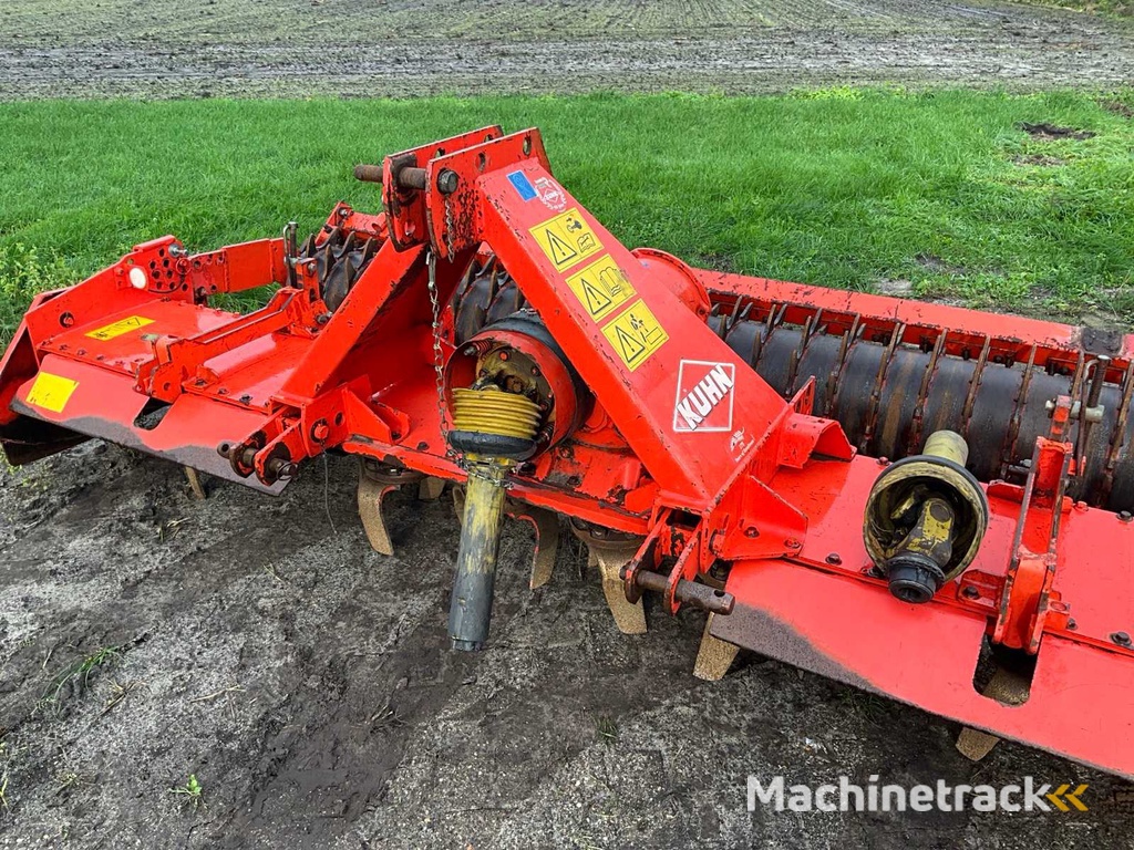 2004 Kuhn HRB302D Power harrow